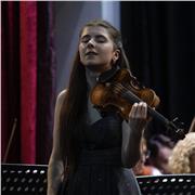 Performing violinist offering personalised lessons for all ages - from beginner to advanced